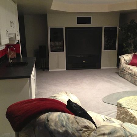 Redwood Meadows Bed And Breakfast Bragg Creek Εξωτερικό φωτογραφία