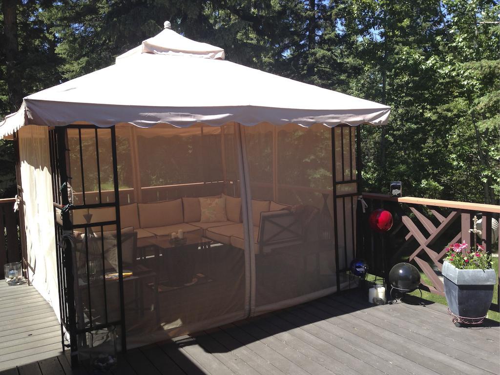 Redwood Meadows Bed And Breakfast Bragg Creek Εξωτερικό φωτογραφία